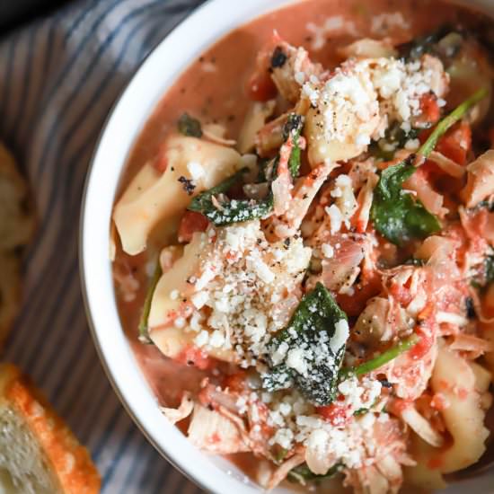 Slow Cooker Tortellini Soup