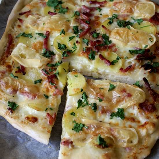 Reblochon potato and bacon pizza