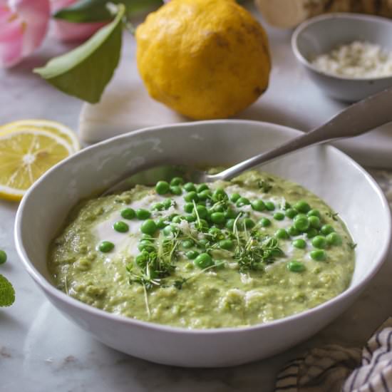 Coconut-Pea-Soup with Horseradish