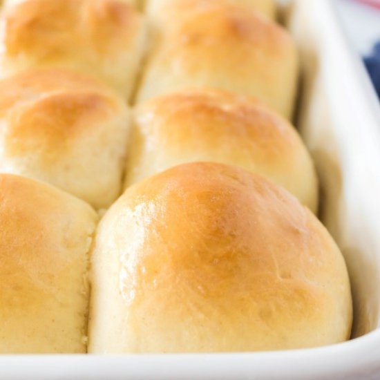 Sourdough Dinner Rolls