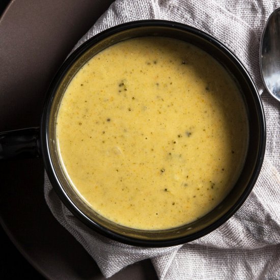 Instant Pot Broccoli Cheddar Soup