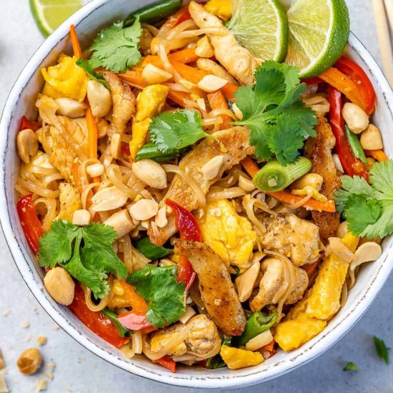 EASY CHICKEN PAD THAI