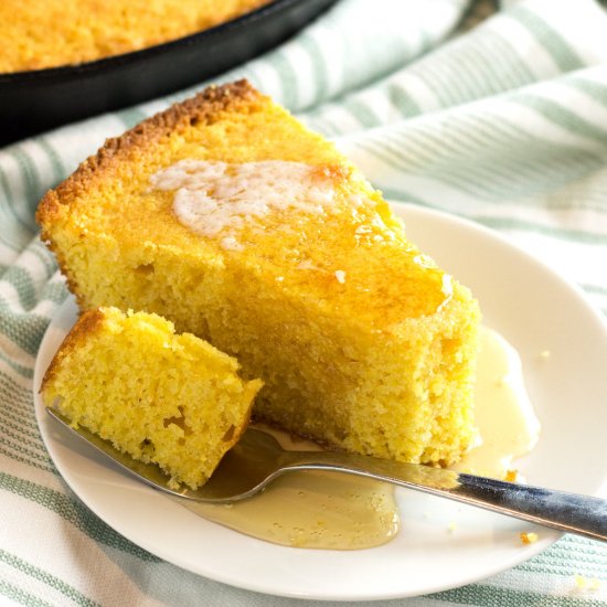 Moist Cast Iron Skillet Cornbread