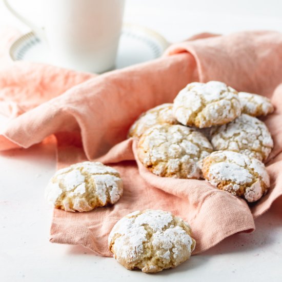 Vegan Amaretti Cookies