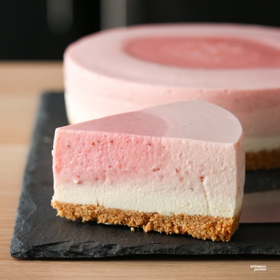 No-Bake Strawberry Cheesecake