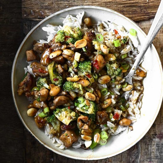 Garlic Chicken & Broccoli Stir-Fry