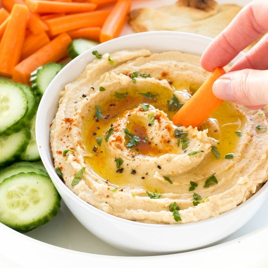 The BEST Hummus Recipe