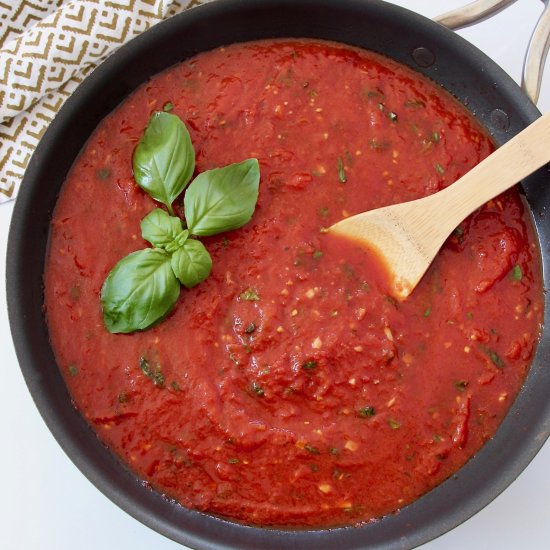 The BEST Marinara Sauce