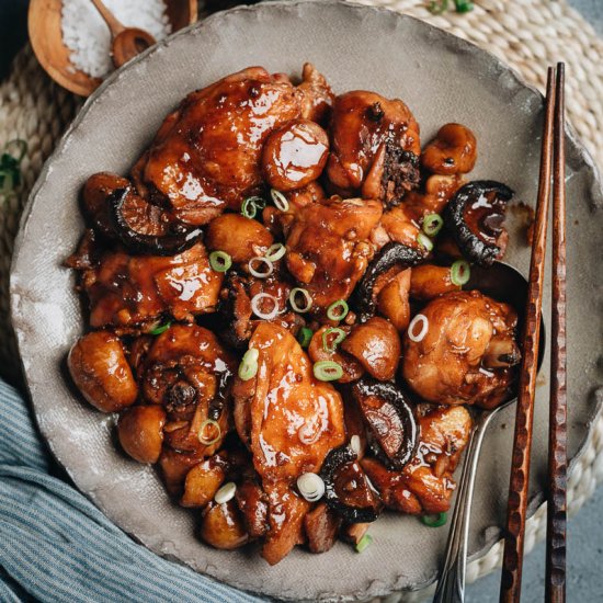 Braised Chestnut Chicken (板栗炖鸡)