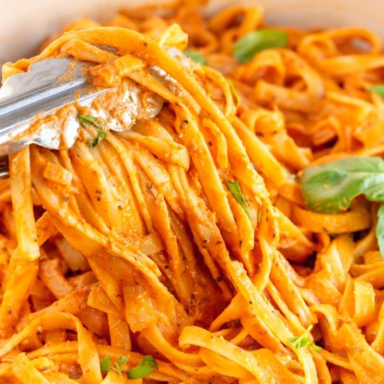 Pasta with Tomato Cream Sauce