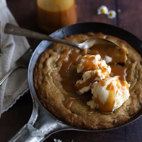 Bailey’s Irish Cream Cookie Skillet