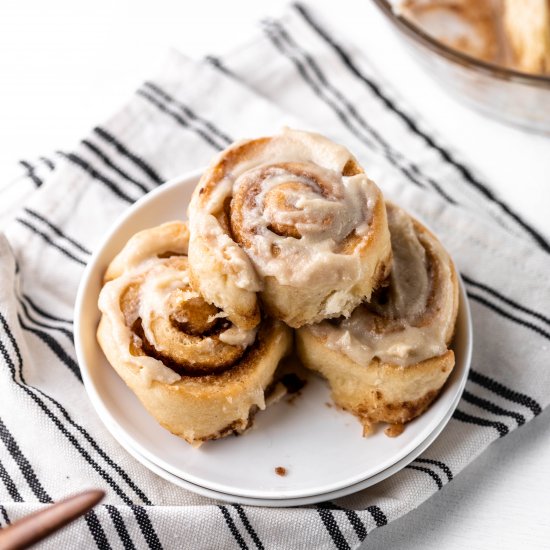 Vegan Cinnamon Rolls