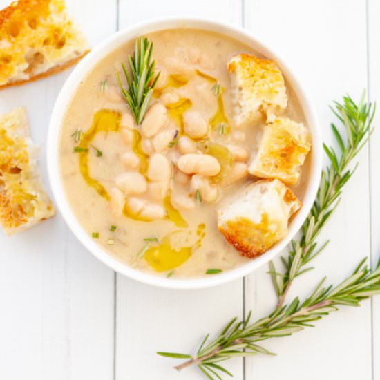 Instant Pot White Bean Soup