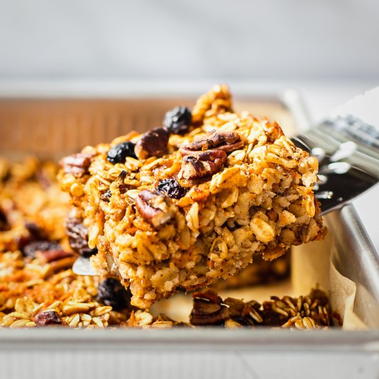 Vegan Carrot Cake Oatmeal Bake