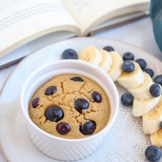 Banana Baked Oats with Blueberries