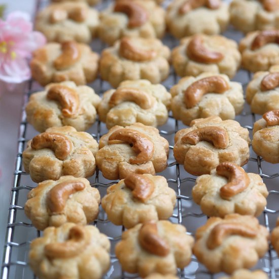 Cashew Cookies