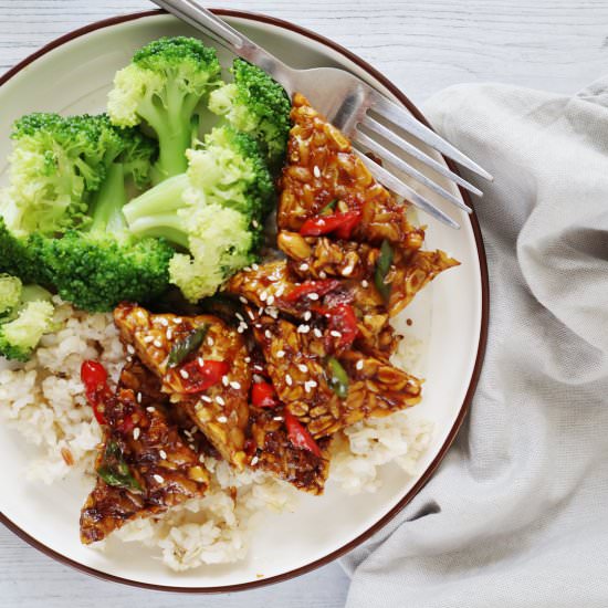 Indonesian Sweet and Spicy Tempeh