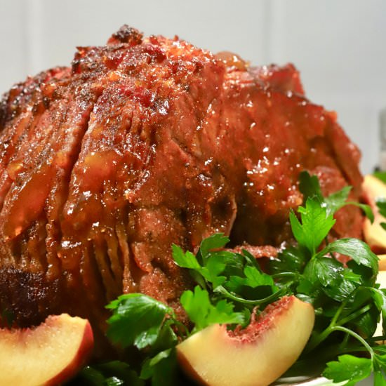 Smoked Ham with Spicy Peach Glaze