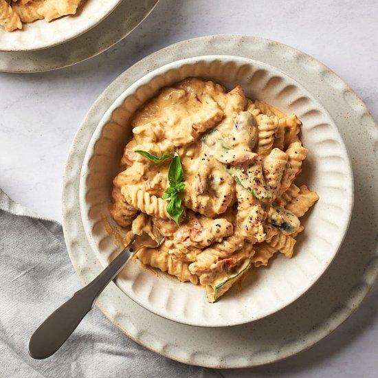 Creamy Roasted Tomato Garlic Pasta