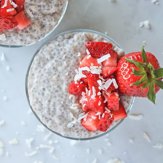 Chia Pudding with Strawberry