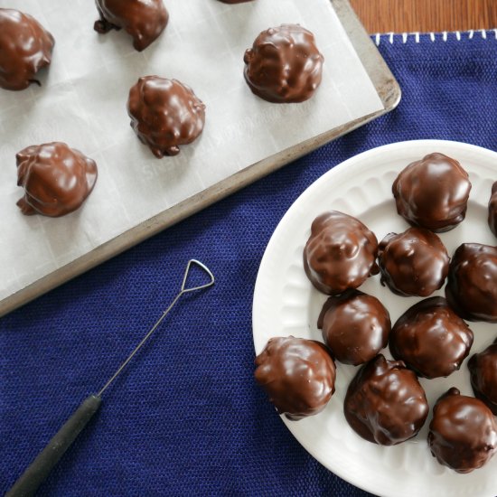 No Bake Crispy Peanut Butter Balls