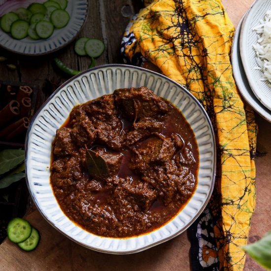 Mezbani Mangsho