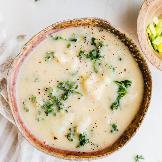 Potato Cauliflower Soup with Kale