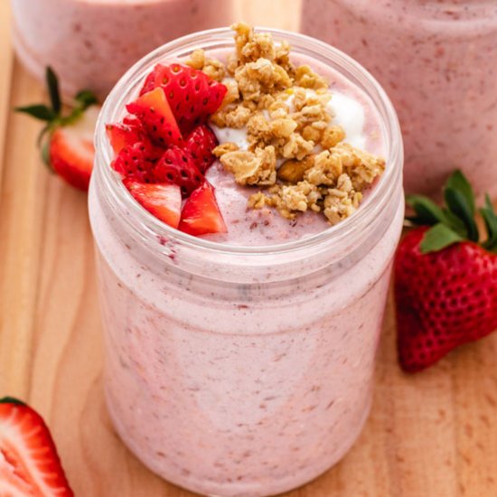 Strawberry Overnight Oats