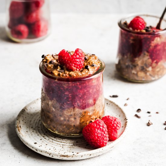 Chocolate Raspberry Overnight Oats