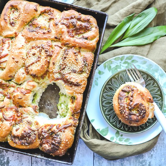 Wild Garlic Bread Tear & Share