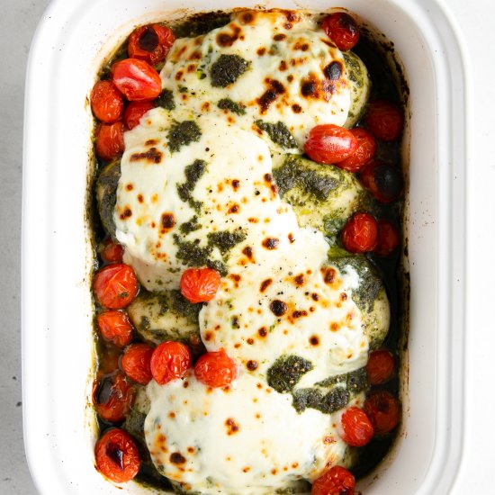 baked pesto mozzarella chicken