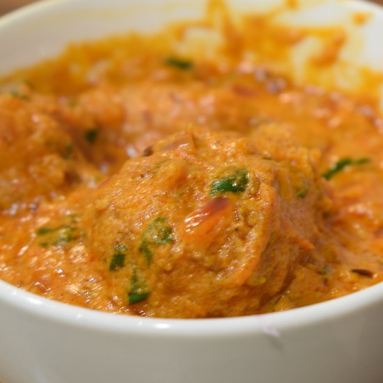 Dum Aloo (Baby Potatoes in Yoghurt)