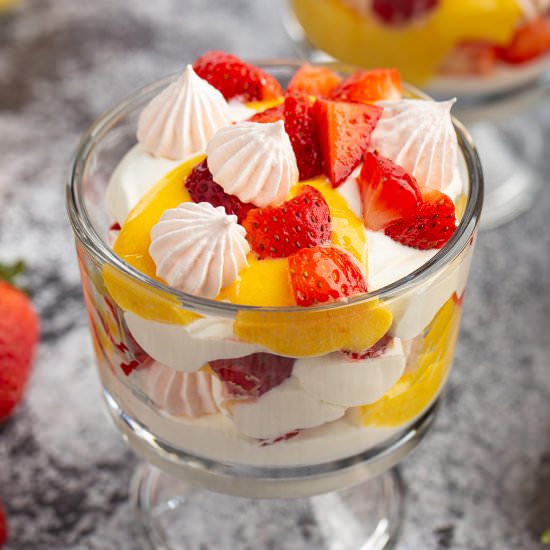 Eton Mess w/ Strawberry & Lemon