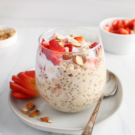 Strawberry Overnight Oats