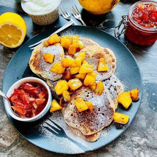 Ricotta pancakes with pineapple