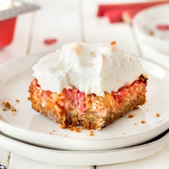 Rhubarb Meringue Dessert