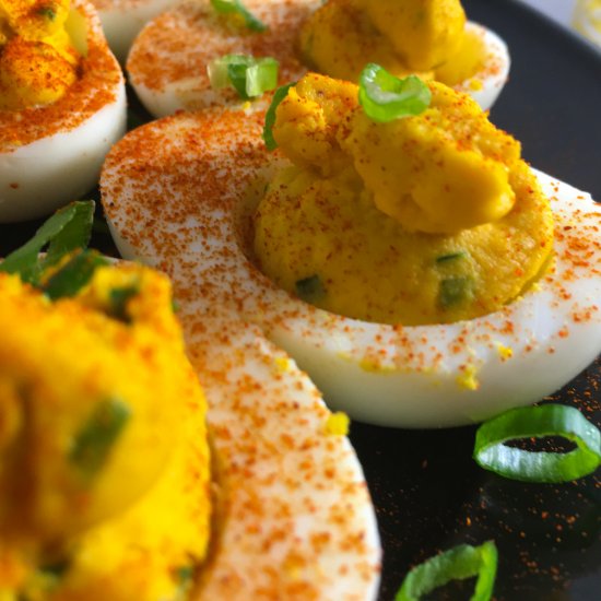 Keto Deviled Eggs (Recipe + Video!)