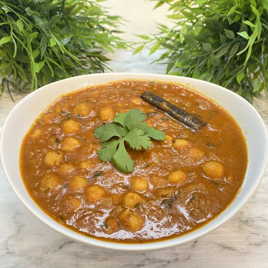 Vegan Chickpea Curry (Chole Masala)