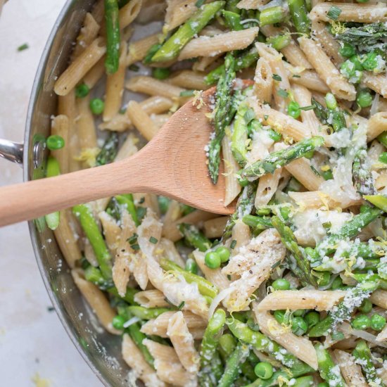 One-Pot Pasta with Asparagus & Peas