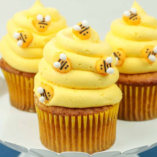 Honey Cinnamon Bumblebee Cupcakes