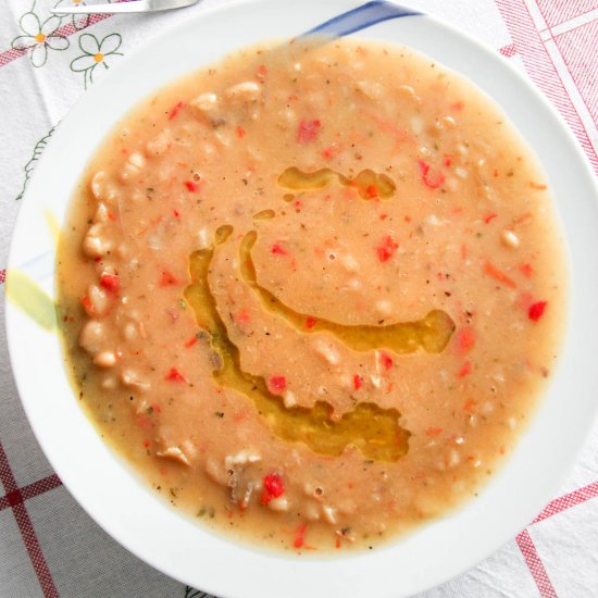 Instant Pot White Bean Soup