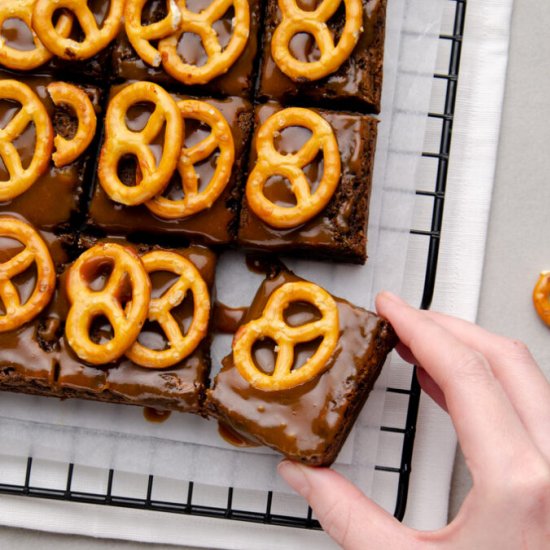 Salted caramel pretzel brownies