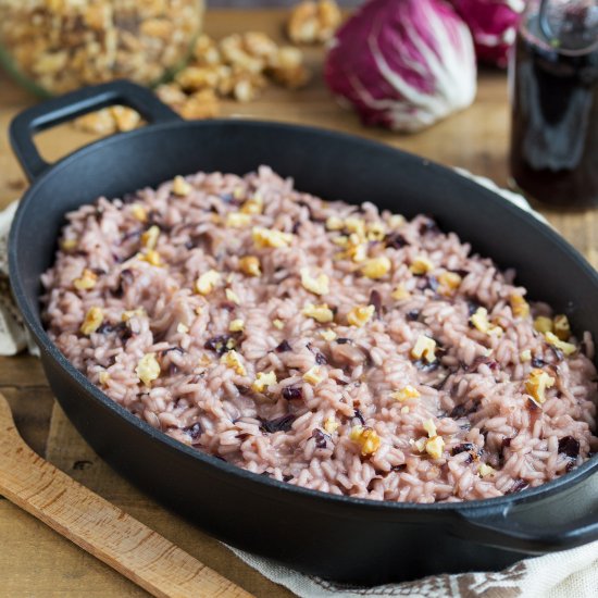 Radicchio risotto with walnuts