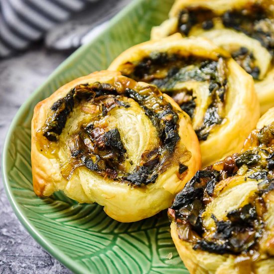 Cheesy Spinach & Leek Swirls