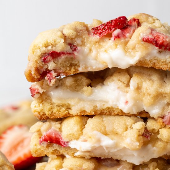 Strawberry Cheesecake Cookies