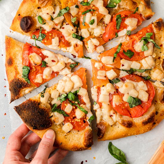 Simple Vegan Margherita Pizza