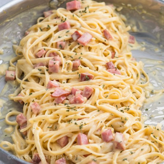 Creamy Ham and Cheese Pasta