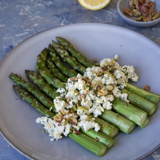 Roasted asparagus with feta