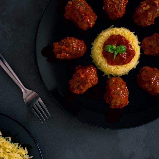 Greek meatballs in tomato sauce