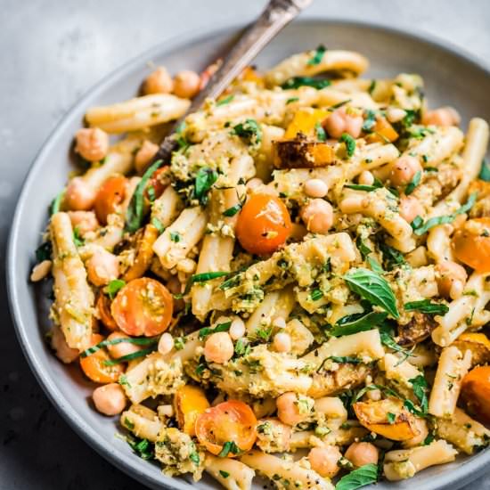 Creamy Vegan Zucchini Pesto Pasta